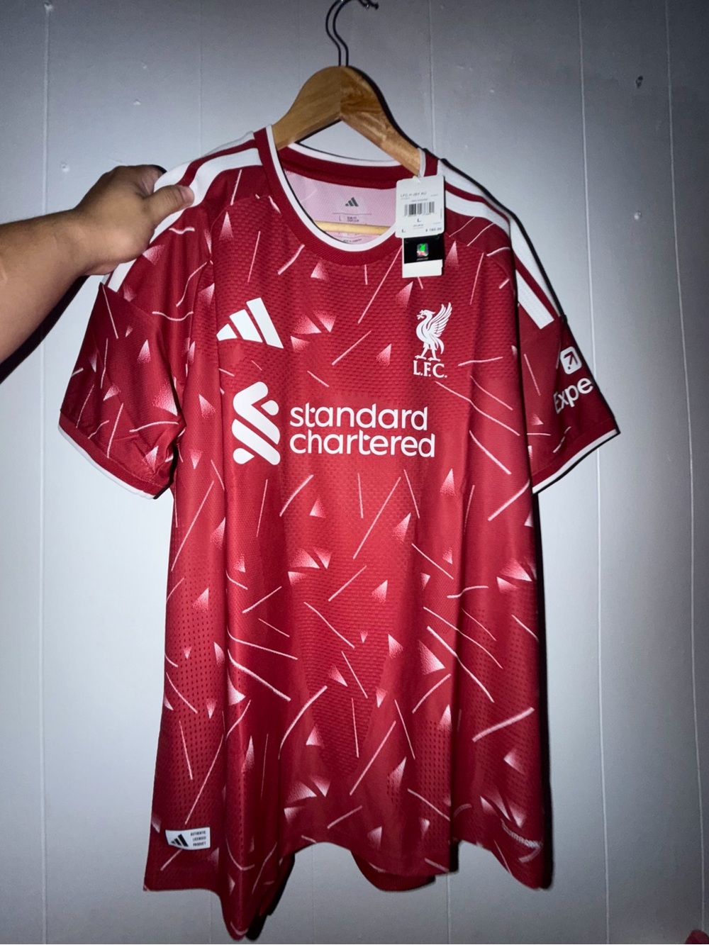 Men Adidas Authentic Liverpool jersey 26/27’ Size L